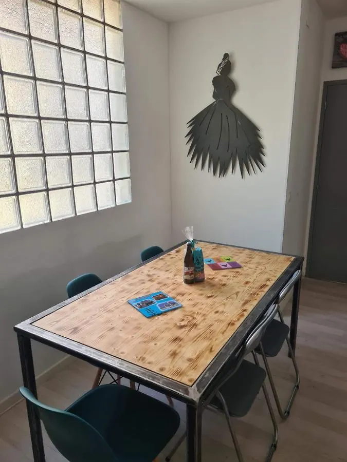 Apartamento Mireio Arles Centre Climatise 1 A 6 Personnes Appartement Francia